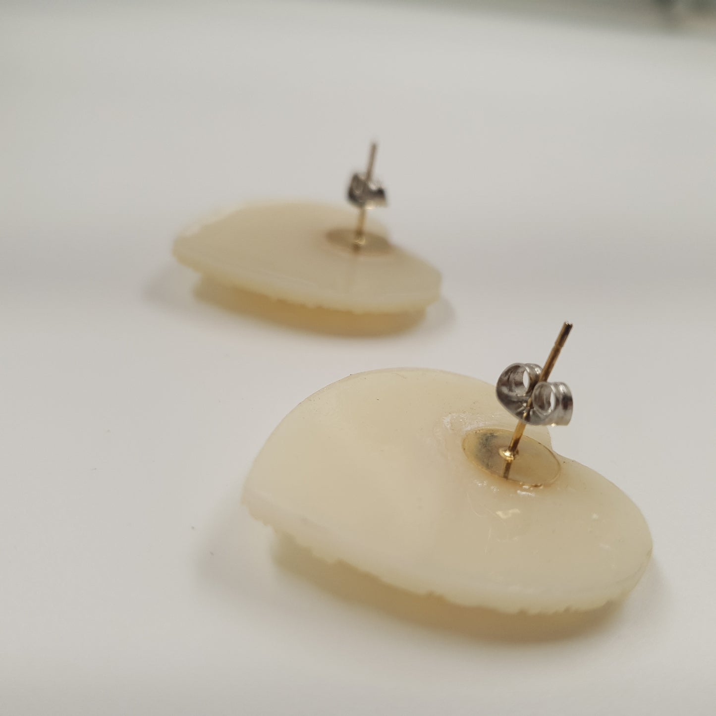 Holographic Sparkle Heart earrings