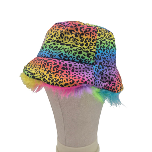 Reversible rainbow leopard print bucket hat - rainbow long fur