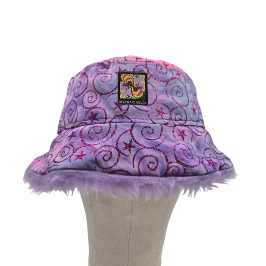 Reversible magical swirl bucket hat - lilac fur