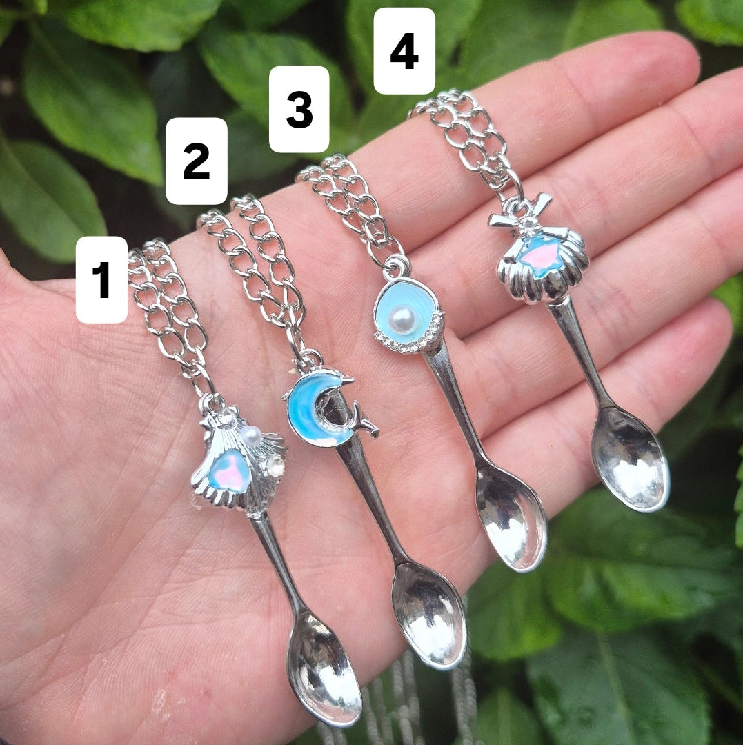 The shell & dolphin collection
