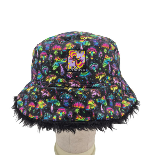 Reversible rainbow shrooms bucket hat - black fur